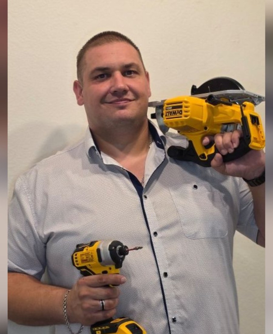 Alex, owner of HandySmart LLC